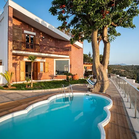 Vista Mare Con Piscina Riscaldata A Trappeto * Балестрате